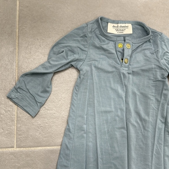 Worn once! Dwell and Slumber baby gown - Picture 5 of 11